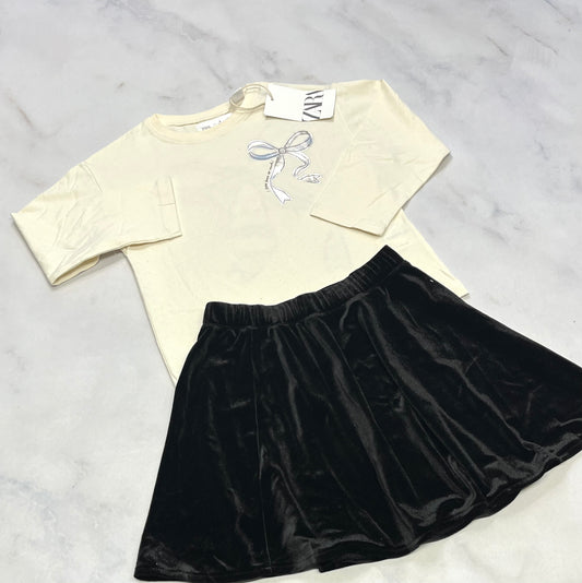 Duo 5 ans : ZARA manche longue avec boucle argenté neuf ! 5 ans + Jupe noir en velour doux neuve 5 ans .