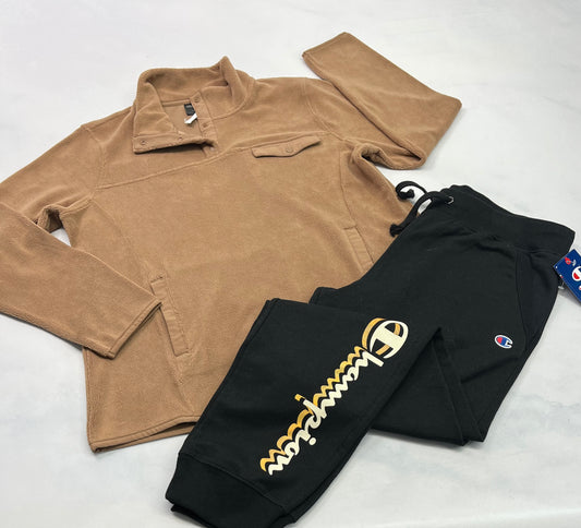 Duo neuf: Large femme . Haut tout doux stretch + Jog champion en ouaté L/ femme .