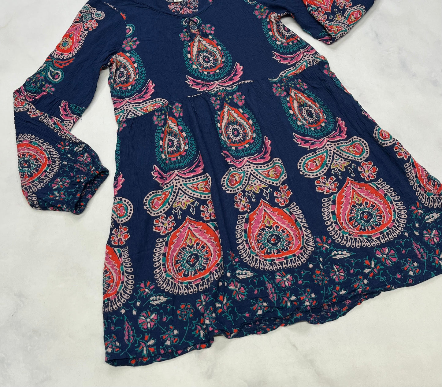 Robe : BILLABONG S/+ 7 ans comme neuve. .