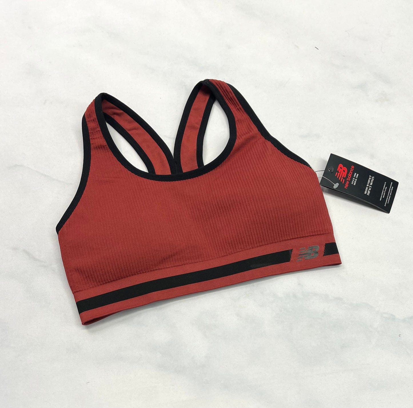 New Balance : Top sport rouille / tendance ! Neuf! Fait médium / femme .