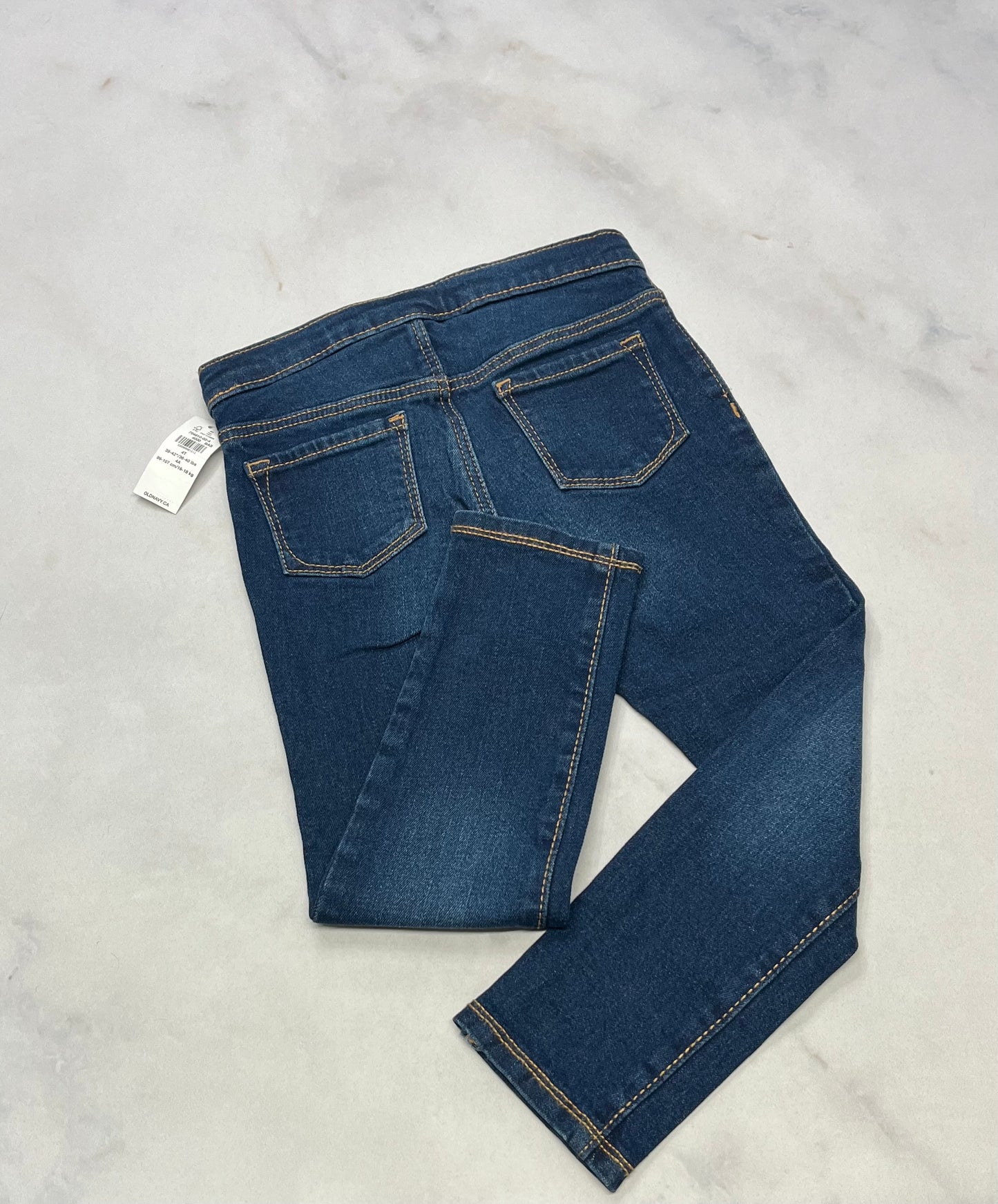 Skinny jeans : 4 ans neuf