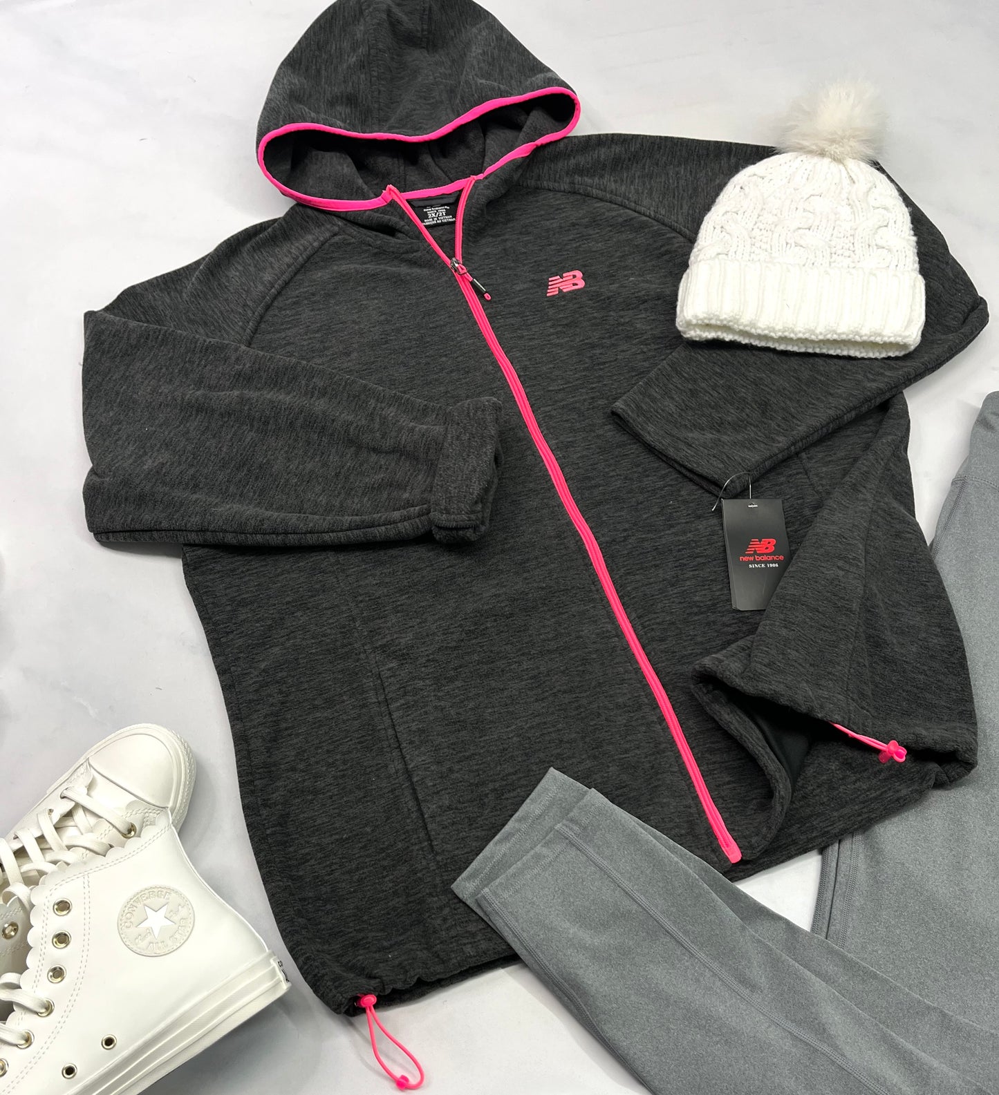 🌸 Manteau New Balance : en polar charcoal ( cordon de serrage au bas de chaque côtés ) . 2XL femme neuf !