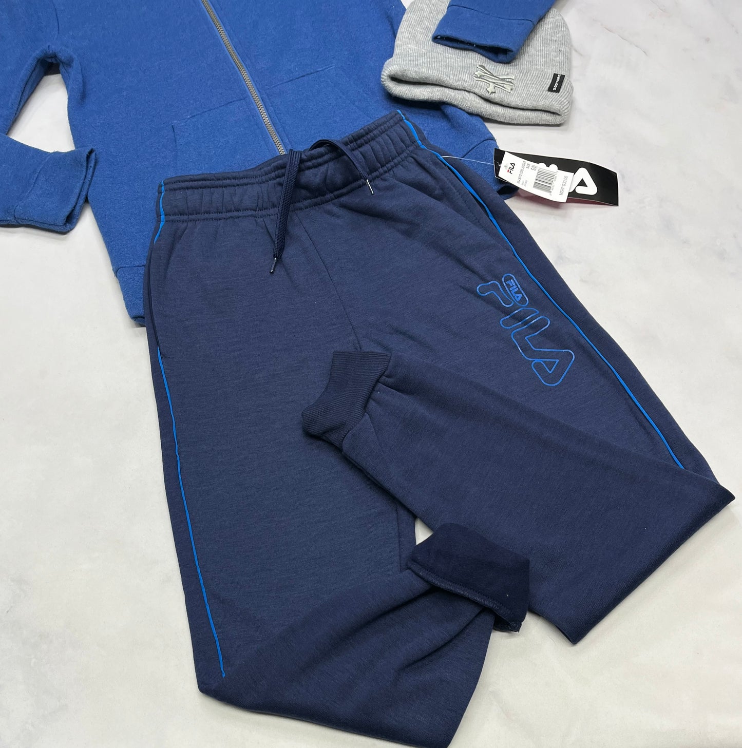 ❄️ Jogger : Fila marine et bleu 8 ans doux polar int. Neuf!