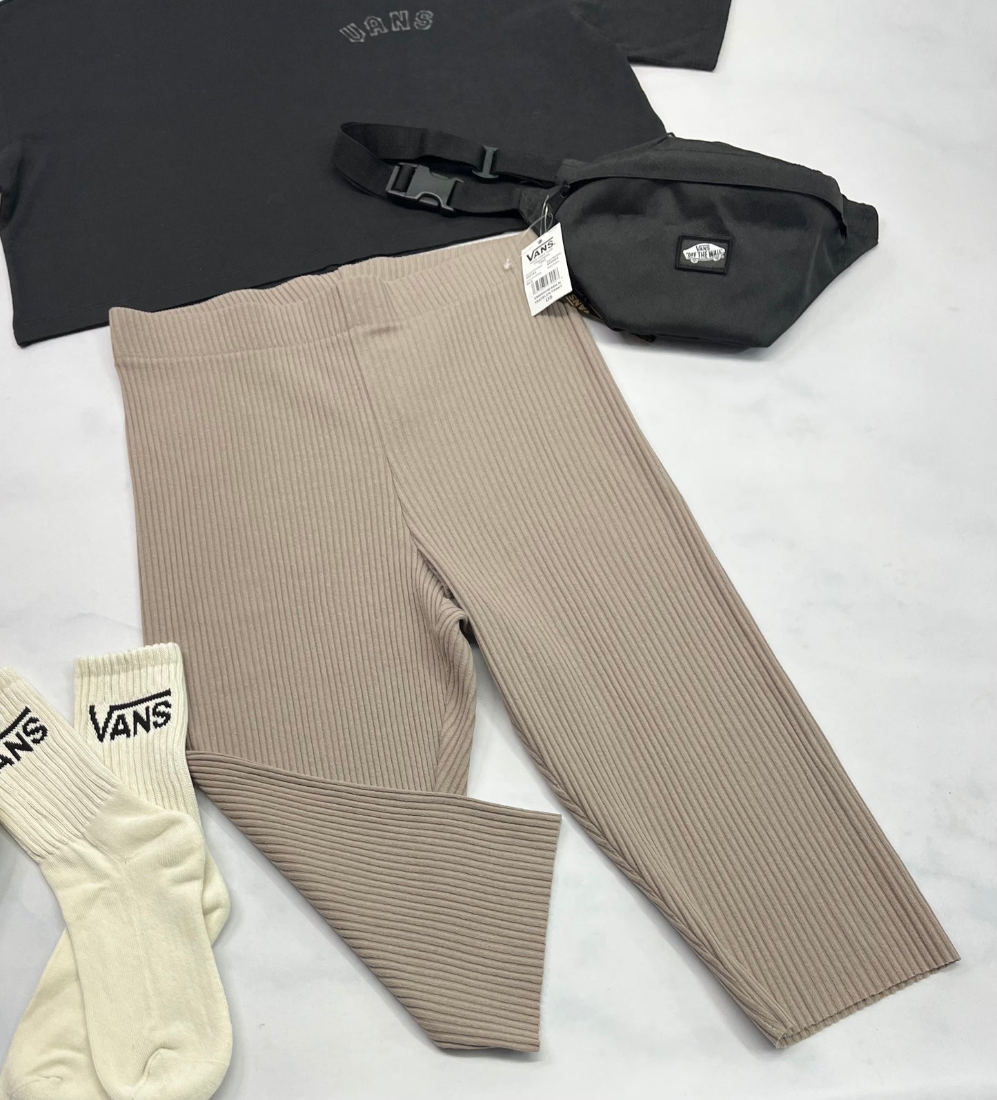 ☀️ Cuissard Taupe : texturé en haut du genoux . Stretch taille haute qualité ++ M/ femme neuf !