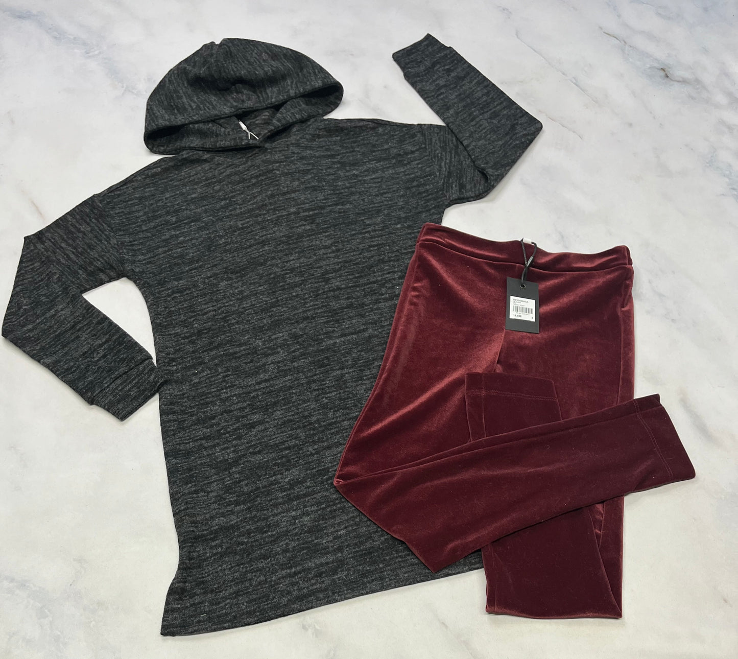 Duo Tag neuf ! Robe douce confo 8 ans + Skinny Mile end en velour stretch 8 ans neuf!