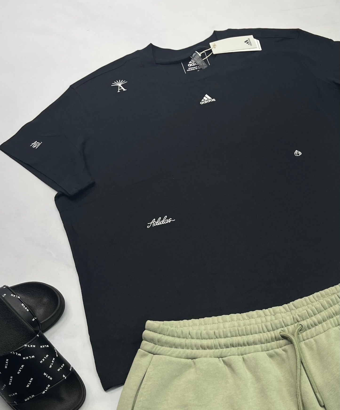 🌿 T-Shirt / tunique : Adidas noir 2XL femme coupe relax  neuf ! Micro logos brodés . Superbe !