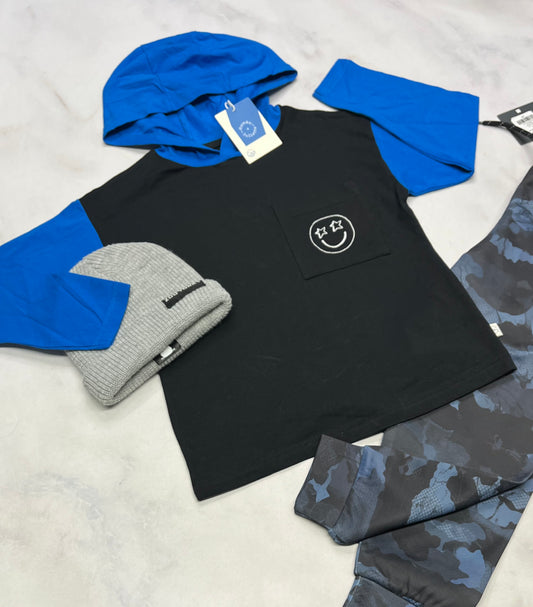 ❄️ SOLDE : Cagoule en coton souple Roméo & J. 4 ans neuf mais ombrage flou dans le tissu.