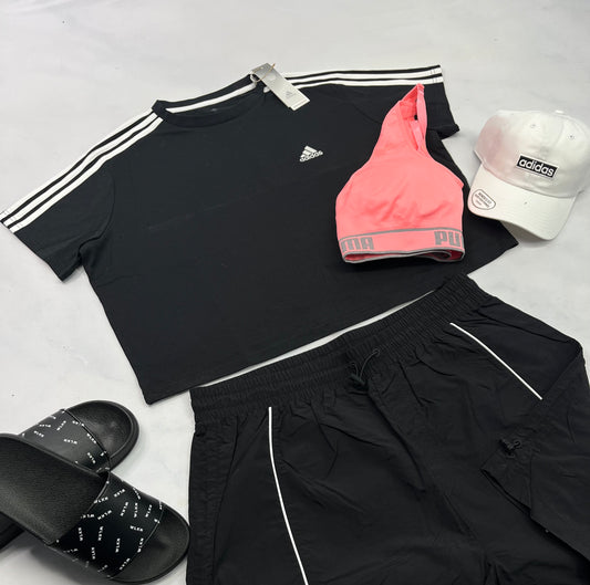 🤩 Manche courte : Adidas noir XXL/ femme look écourté . Neuf !