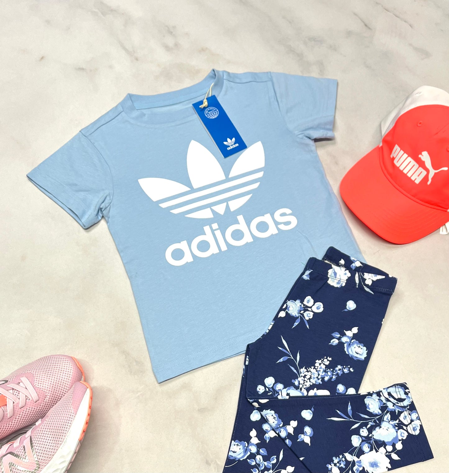 🦋 Manche courte : Adidas 4-5 ans fille neuf !