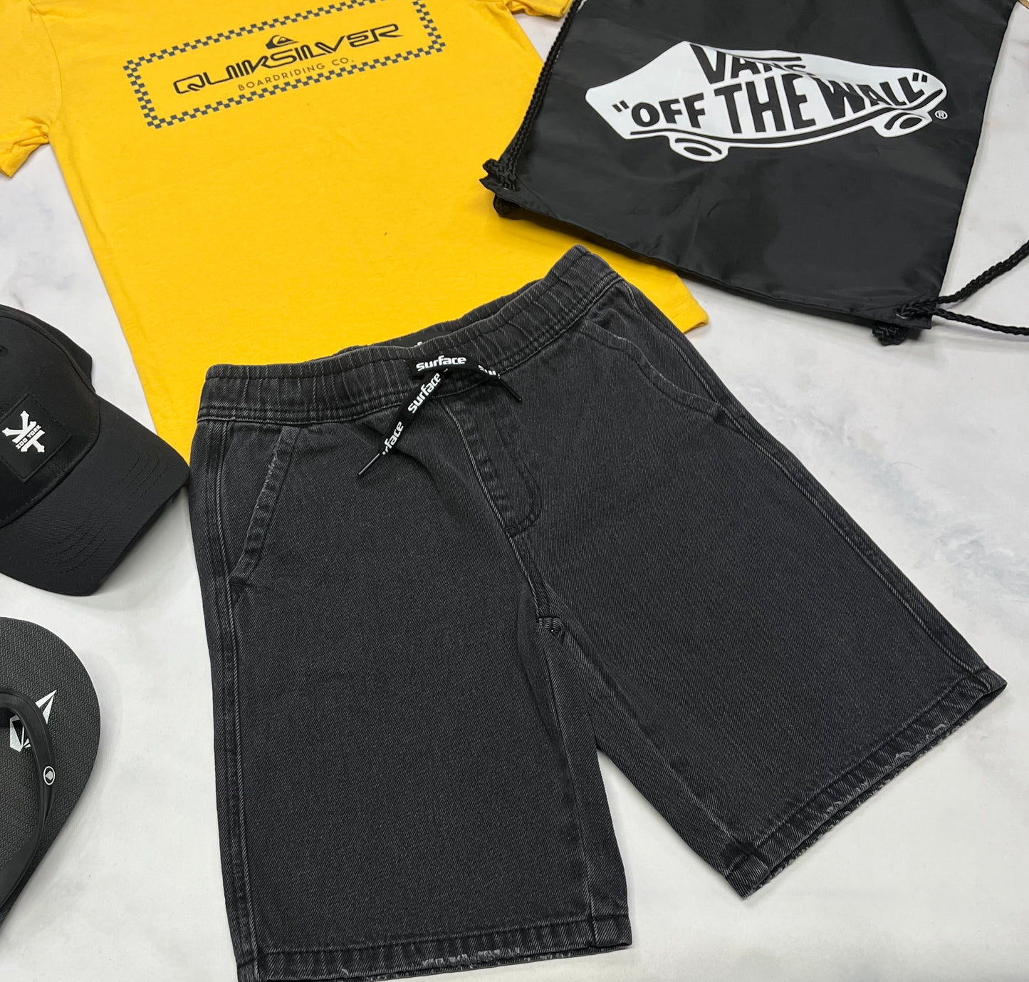 🛹 Bermuda : en jeans souple Surface / taille élastique 8 ans garçon coupe confo . Neuf !