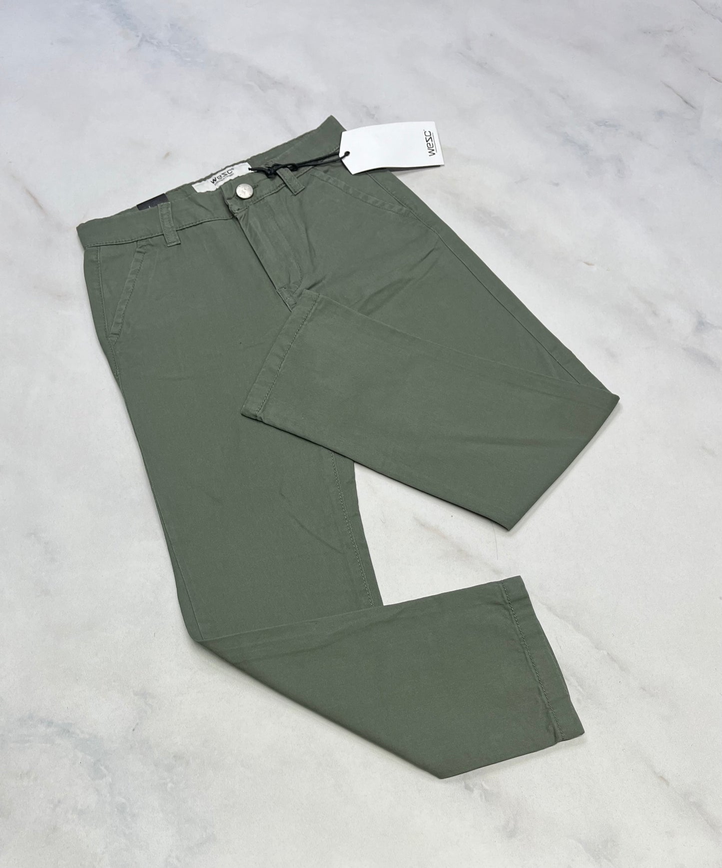 Pantalon : mou Wesc ajustable neuf! 5 ans et 6 ans dispo .