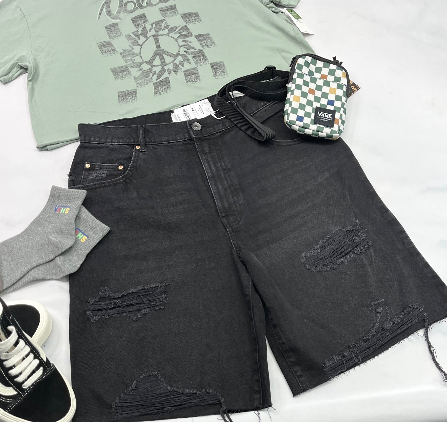 🌿 Bermuda jeans : gr : 9 ans femme neuve! Look jambe large tendance .