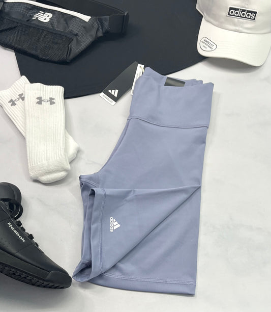 💫Cuissard : Adidas taille haute en tissu de sport stretch . Fait Small et fait M/ femme dispo.