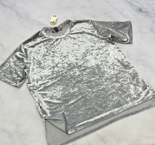 Manche courte : en velour Silver , doux stretch de partout . L/ femme coupe relax fit neuf!