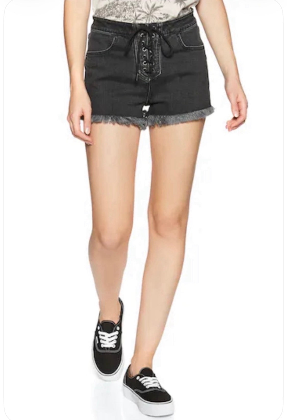 🌴 Short : jeans VOLCOM look lacés au devant . Taille basse hyper  tendance . Fait M/ femme (7-8 ans )