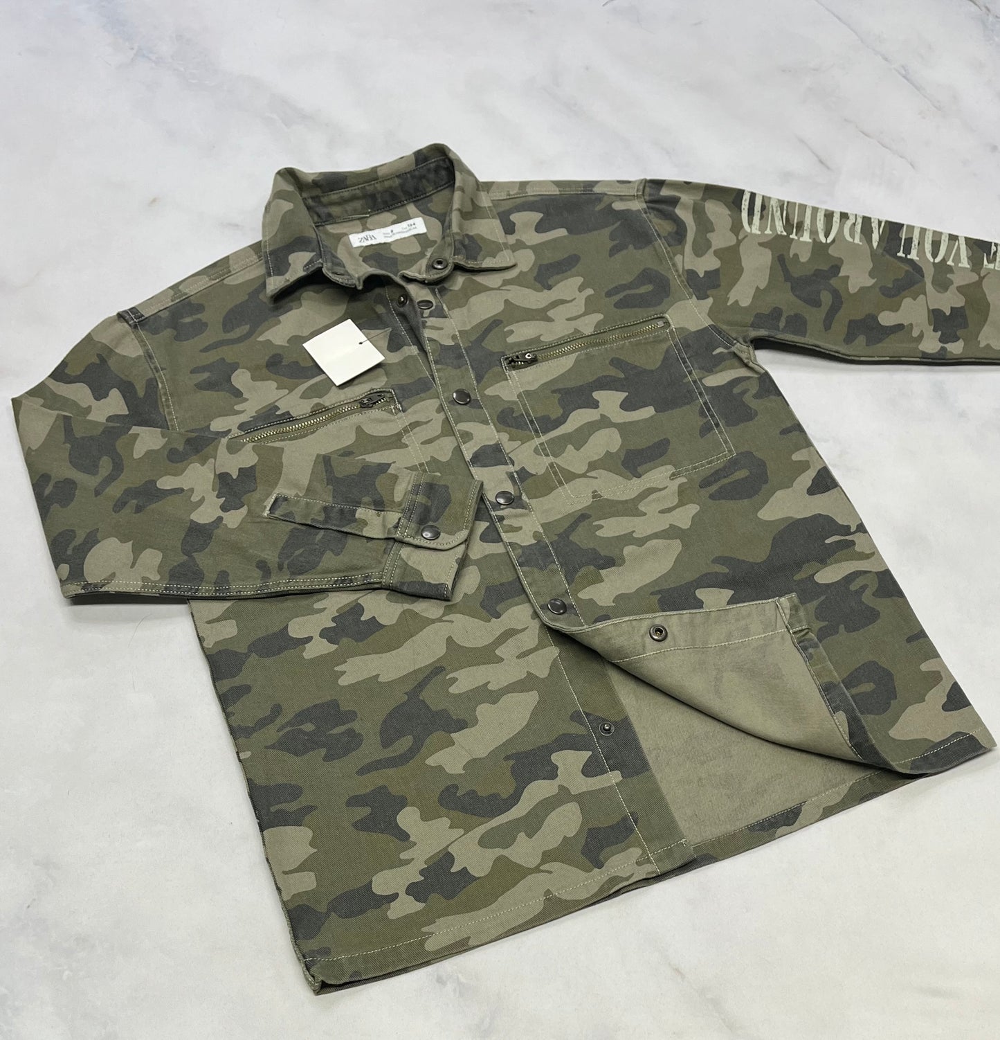 ZARA surchemise : look effet jeans 9 ans coupe confo . Neuve !