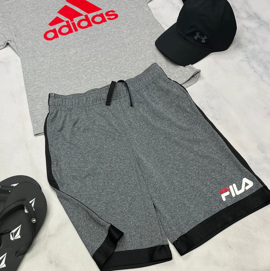 🤩 Bermuda Fila : en tissu de sport 14-16 ans garçon comme neuf !