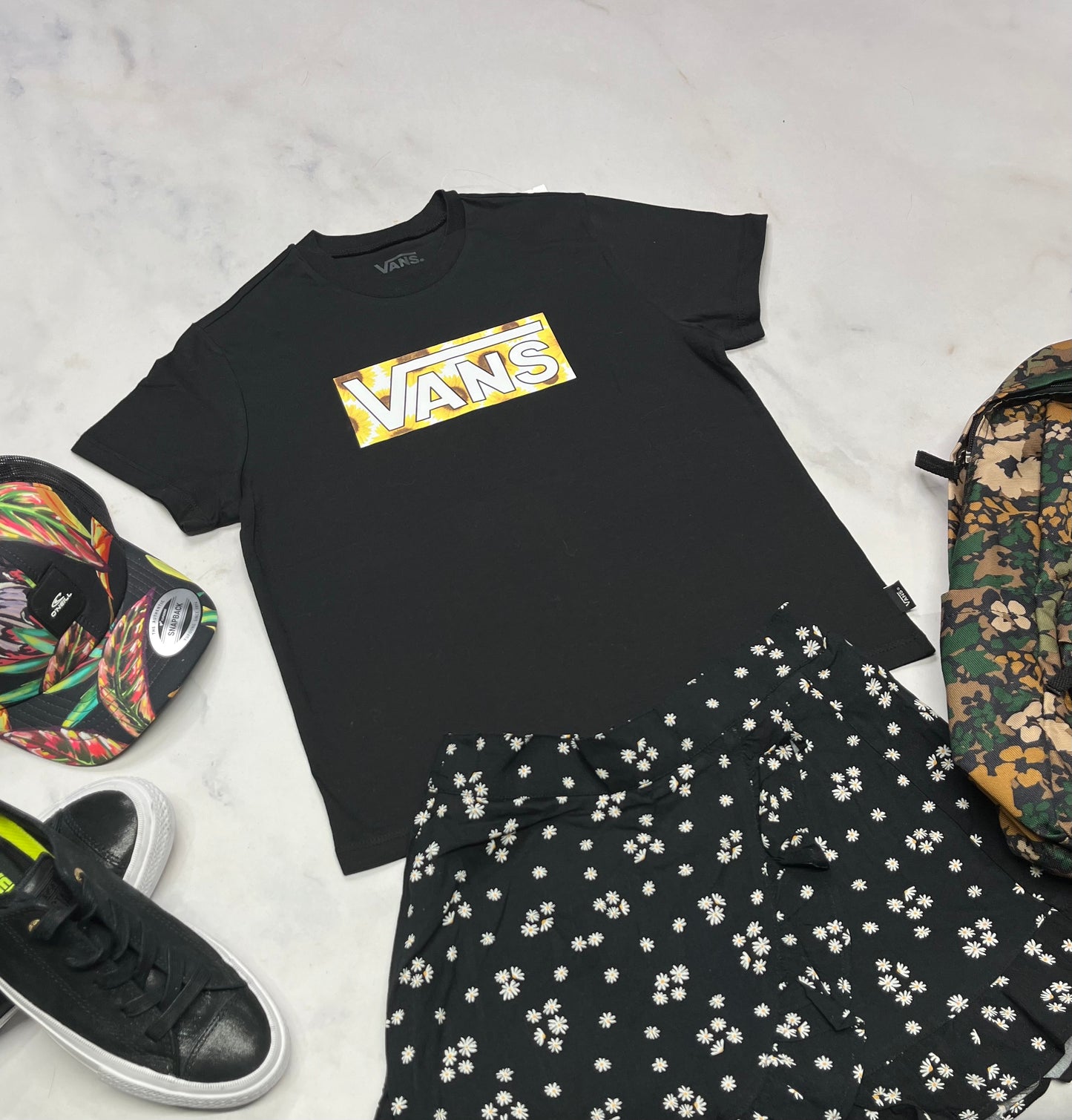 🌼 Manche courte : VANS fait 7-8 ans fille neuf !