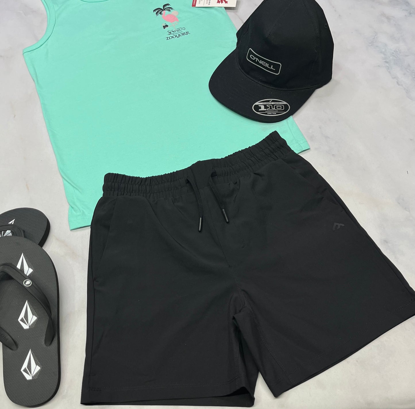 💦 Maillot : Black Mountain tissu incroyable avec poche avec zip derrière . + 10-12 ans garçon neuf ! Mini logo au devant .