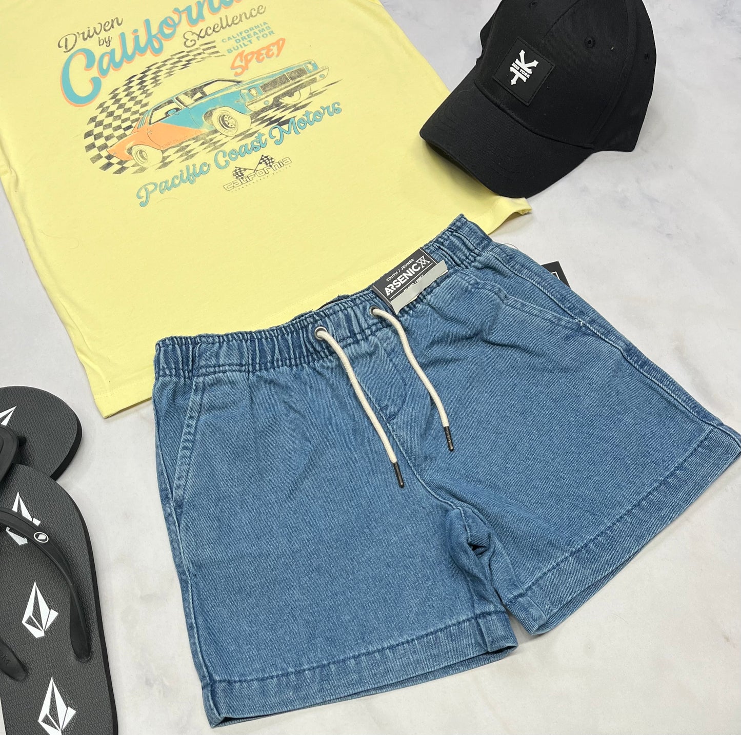 🤩 Short : jeans Arsenic 8 ans garçon confo neuve .