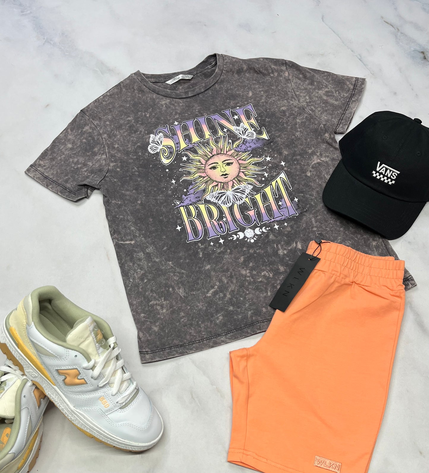 ☀️ T-Shirt : 14-16 ans fille neuf !Coupe tendance look vieillit .