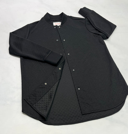 Veste : à snap en bas des fesses incroyable . L/ femme neuve . Tissu texturé.