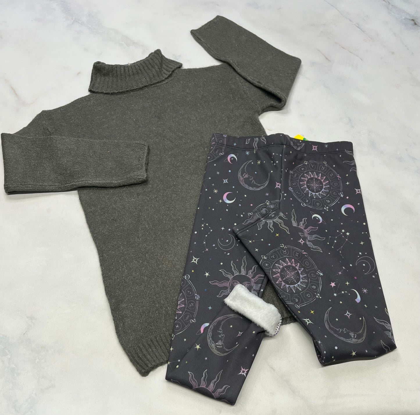 Duo neuf ! Robe Tag verdâtre + 6x neuve + Skinny leg. doubler polar neuf + 6x