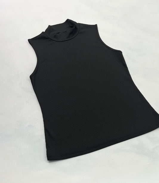 ..Camisole SHEIN  : tissu rib qui ne décolore pas . Stretch de partout . Fait Small femme comme neuve .