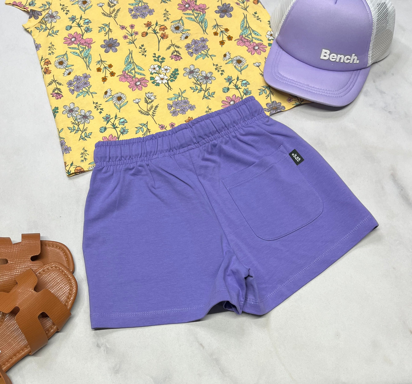 😍 Short ouaté : Surface 8 ans fille neuve