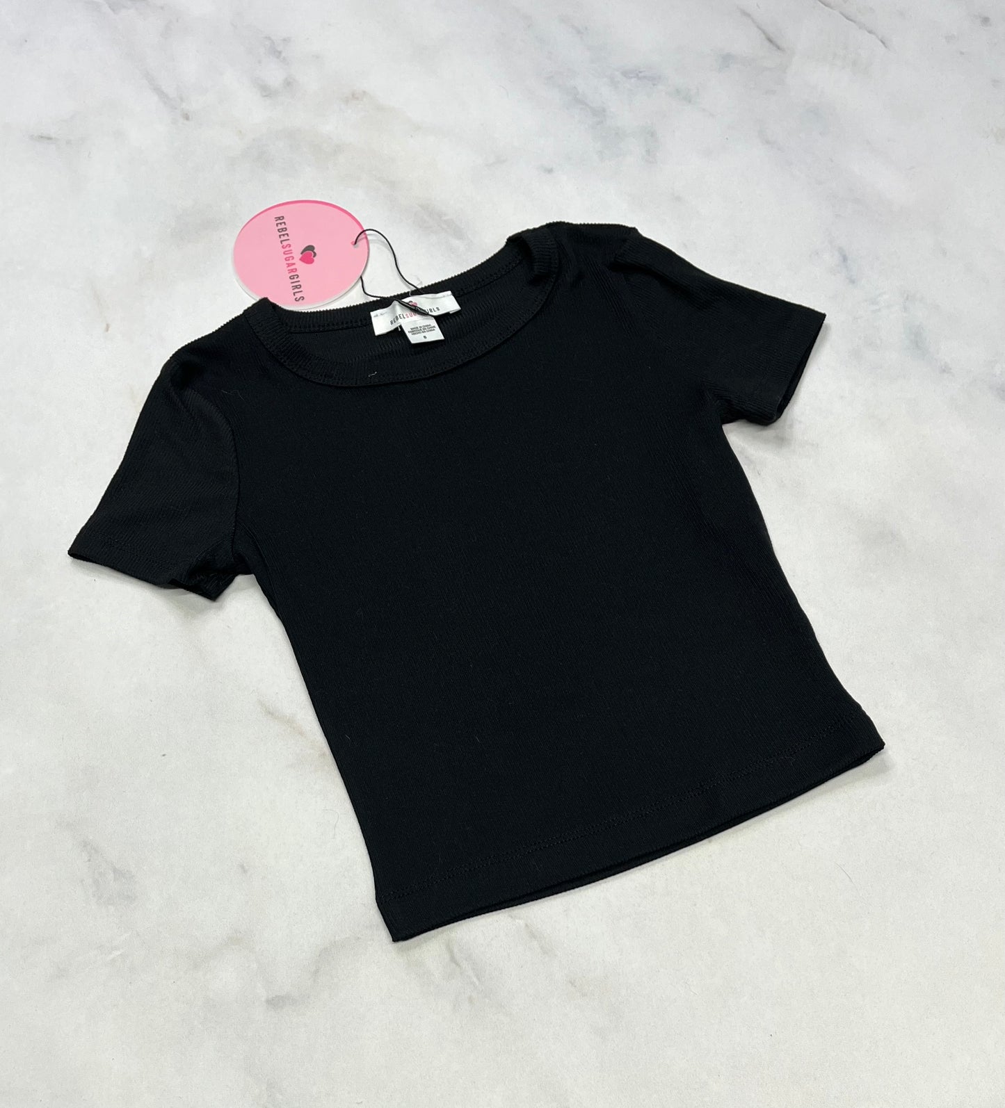 Manche courte : RIB/ texturé noir. Fait 4-5 ans stretch neuf!