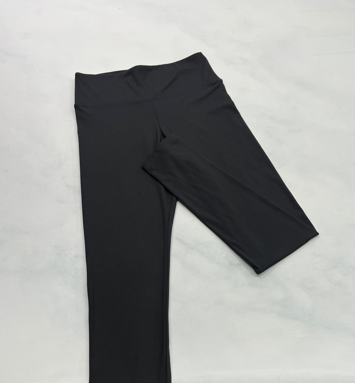 ..Skinny noir en coton fait S(3-4 ans femme ) comme neuf !