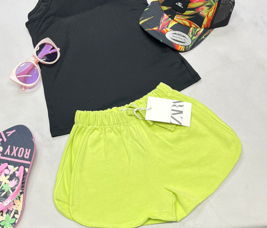 🌴 Short : ZARA limette 5-6 ans fille neuve.