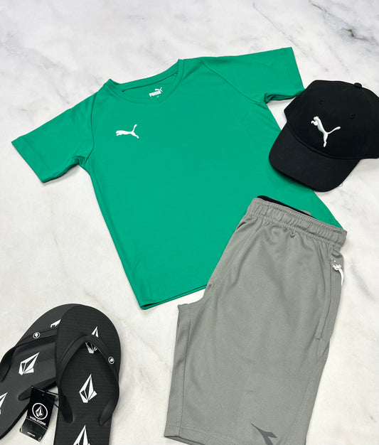 🌵 Manche courte : Puma en tissu de sport 7 ans garçon neuf !