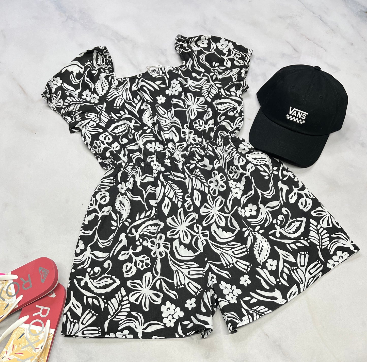 🌴 1 pièce short : 14(13-14 ans fille ) neuf ! Bout des manches et contour du col élastique . Qualité ++