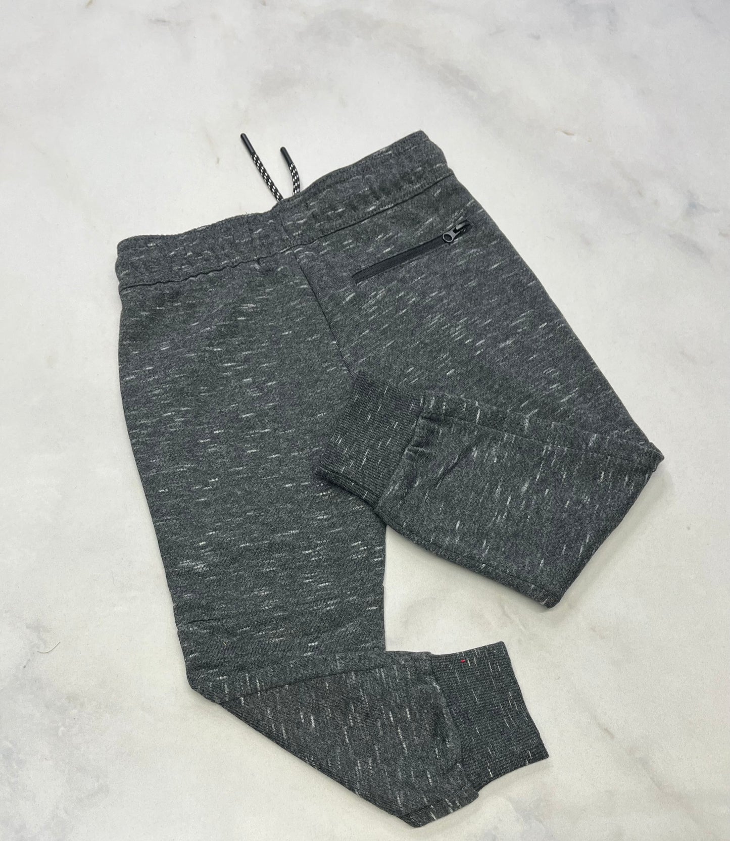 Jog. Gris : 4 ans neuf!