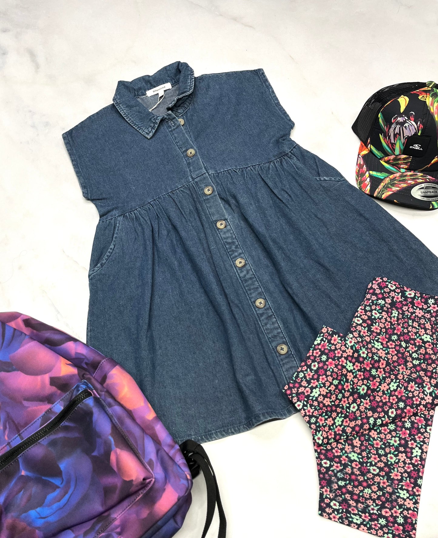 🌷 Robe en jeans : Blum molle confo . 7 ans fille neuve .