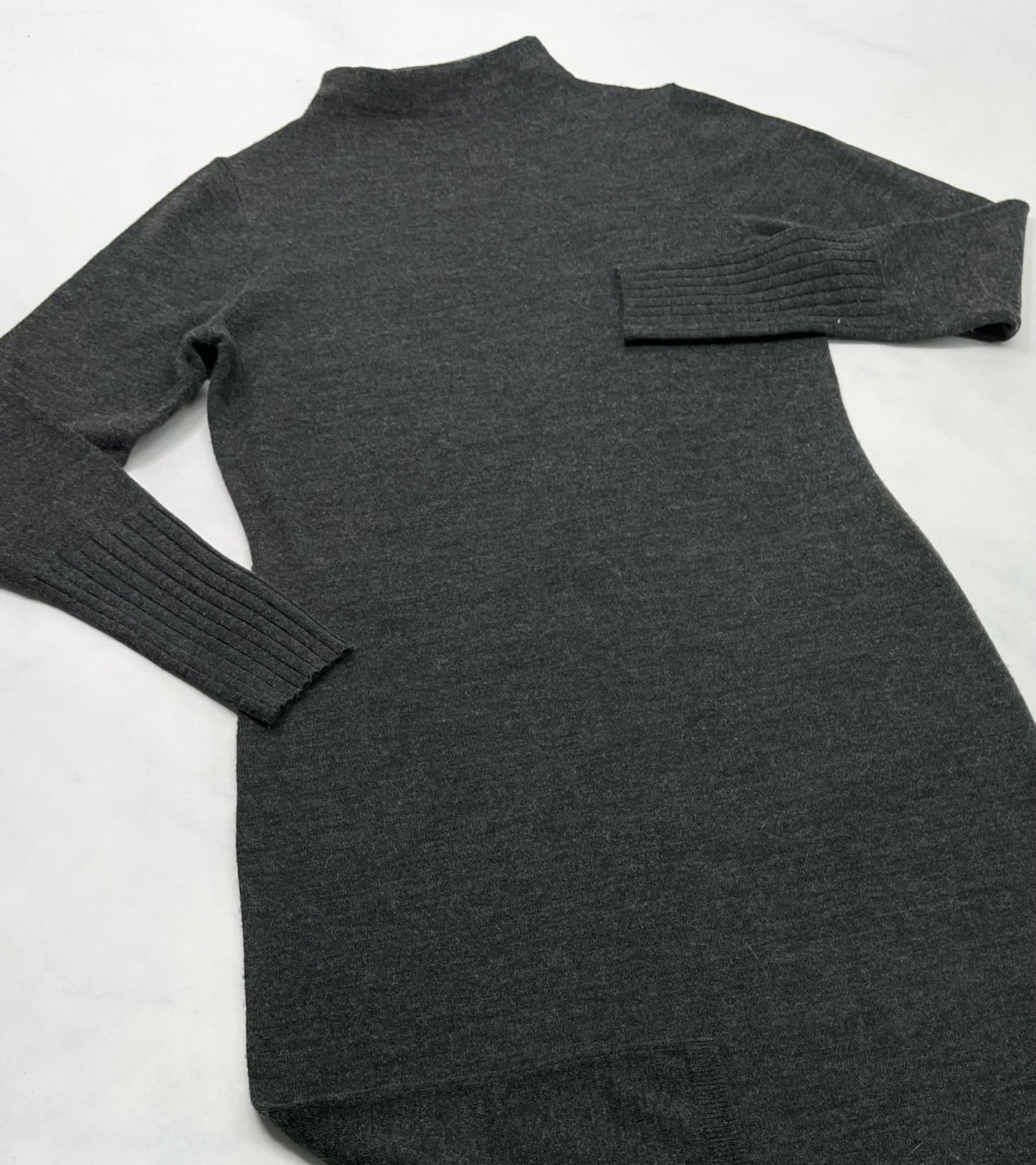 Robe en tricot : charcoal Reitman Small femme longueur 3quart comme neuve . Stretch confo .