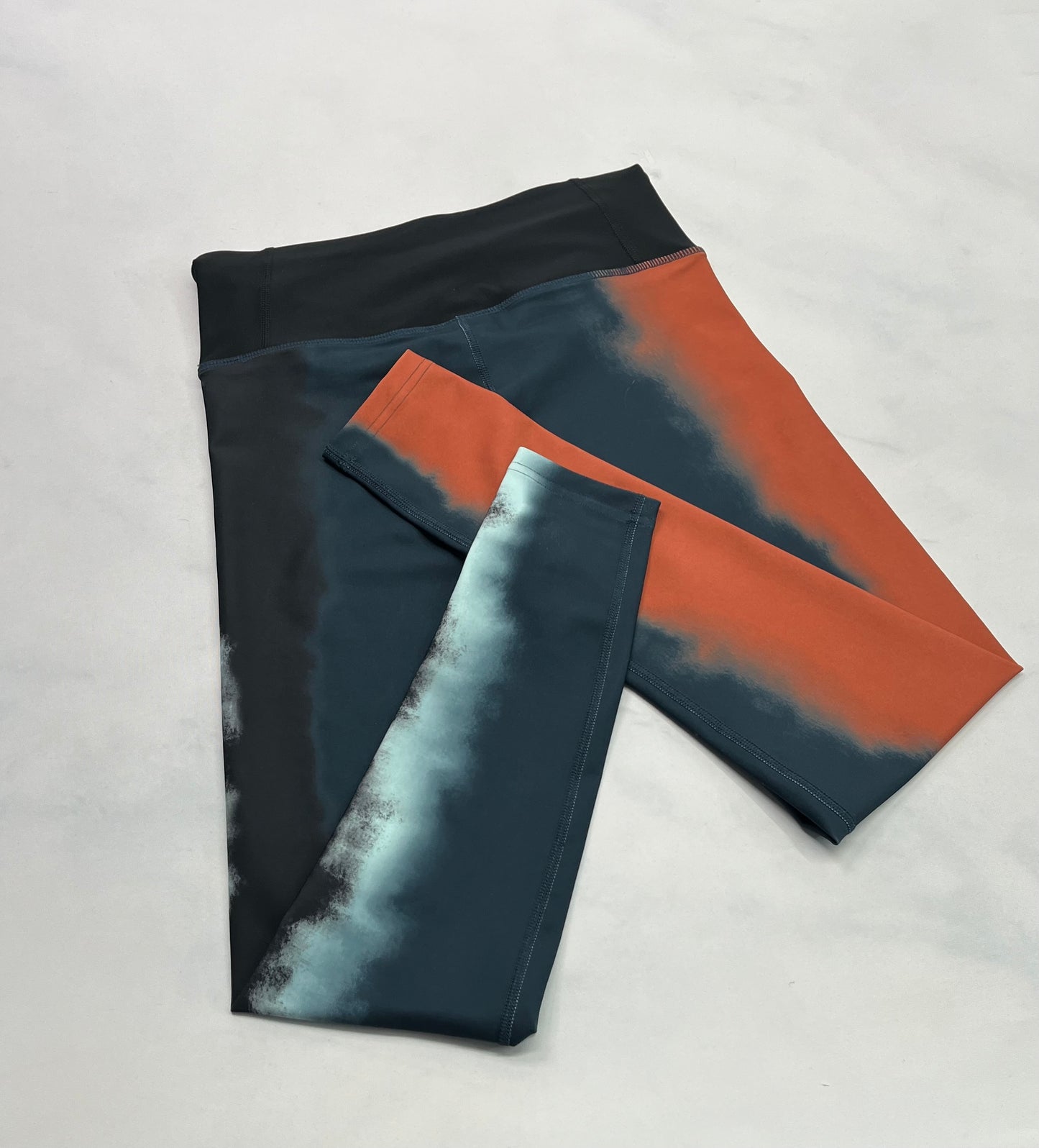 Hurley : Skinny sport état neuf! S/ fit ( fait 2-3 ans femme) .