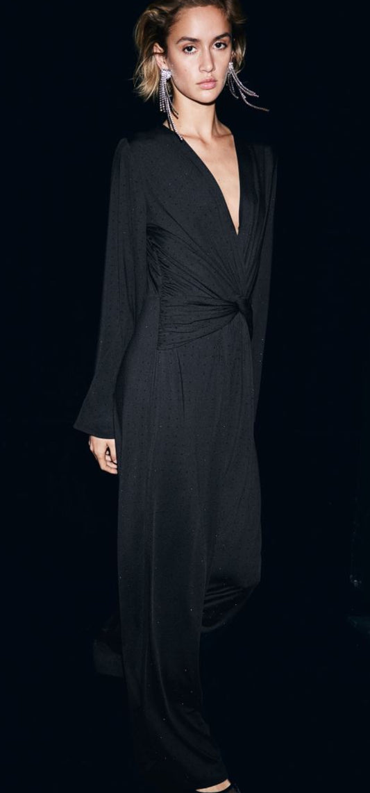 1 pièce pantalon jambe large : tissu avec brillant noir . S( fait 3-4 ans femme ) neuf ! Superbe !!!!