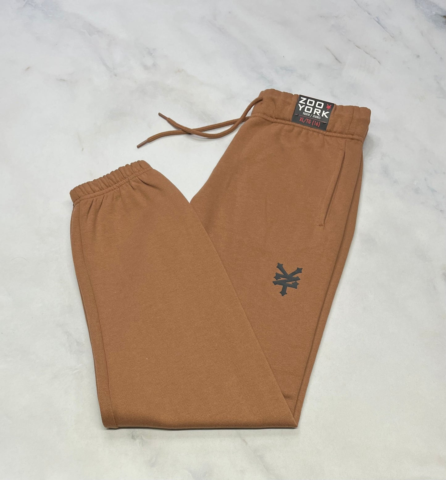 Jogger : en ouaté doux à l’intérieur. 16 ado neuf!