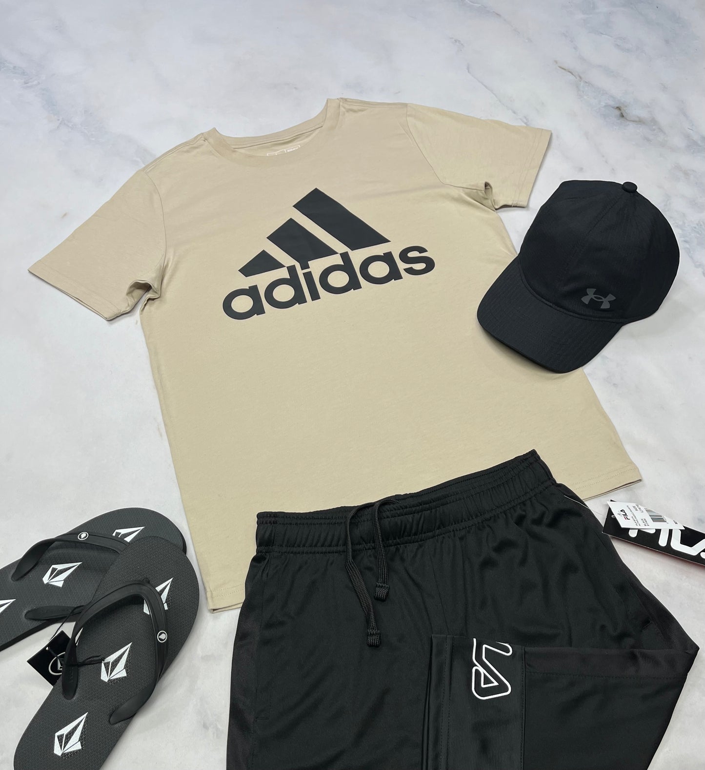 🌴 T-Shirt : Adidas 14-16 ans garçon couleur tendance neuf !