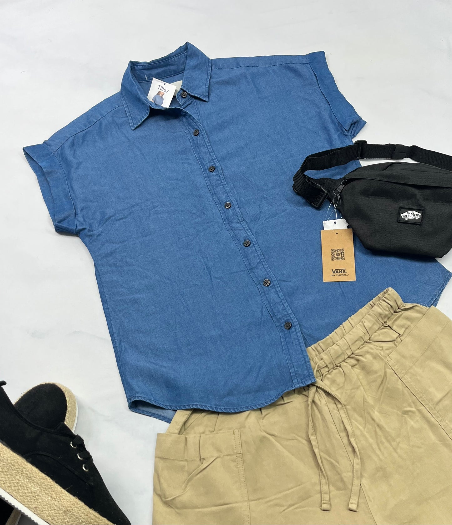 ☀️ Chemise manche courte  en jeans : ultra molle Small / femme coupe confo neuve .