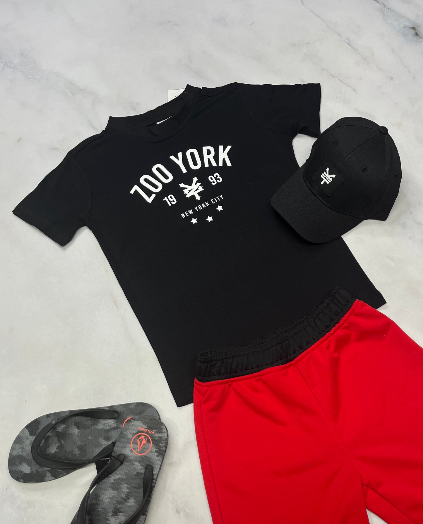 🌴 T-Shirt : Zoo York 5-6 ( peu faire 6 ans ) neuf !
