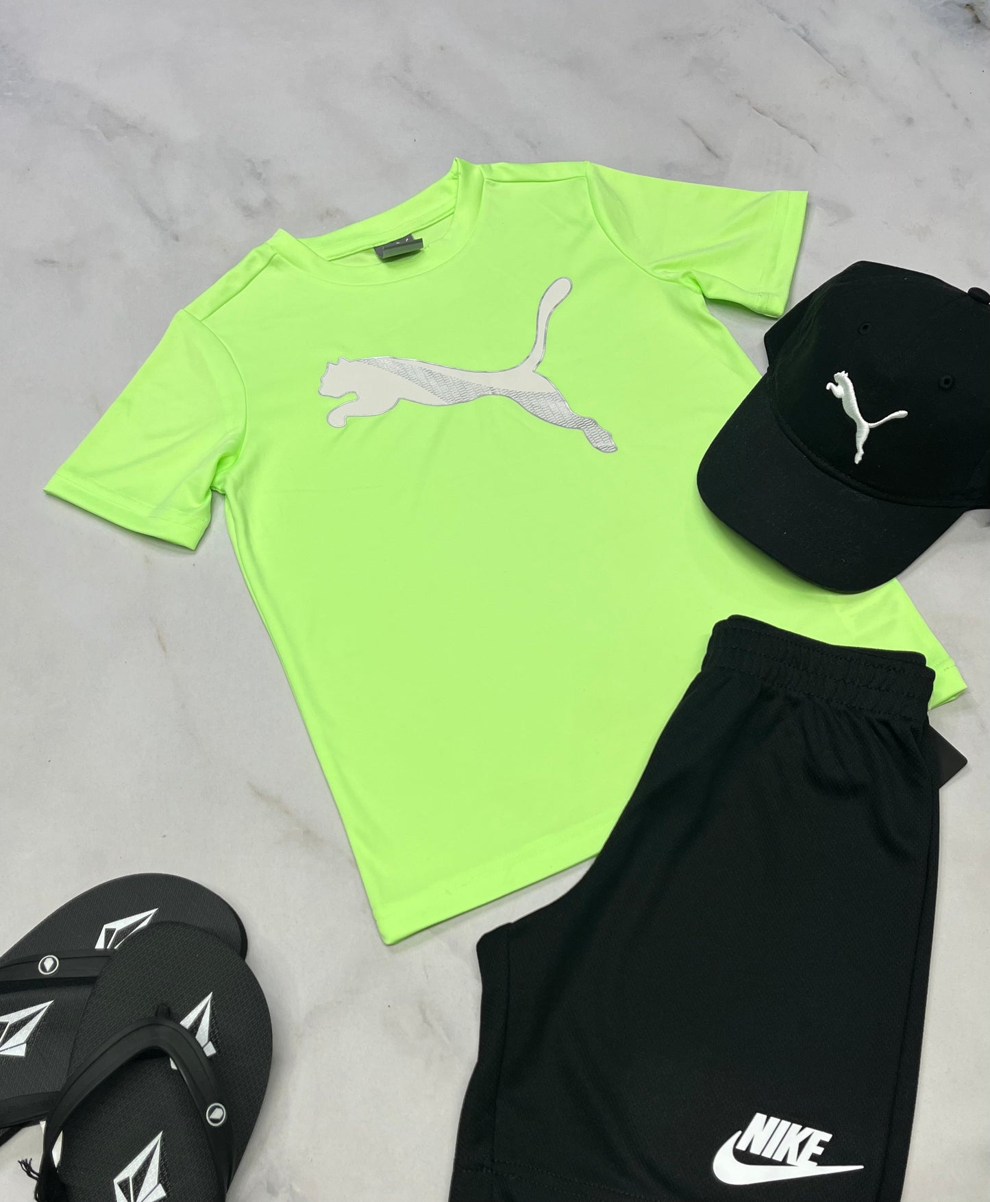 🤩 T-Shirt : Puma lime néon en tissu de sport stretch 6 ans garçon neuf !
