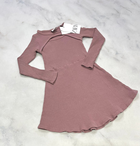 ZARA : Robe fait 4-5 ans
