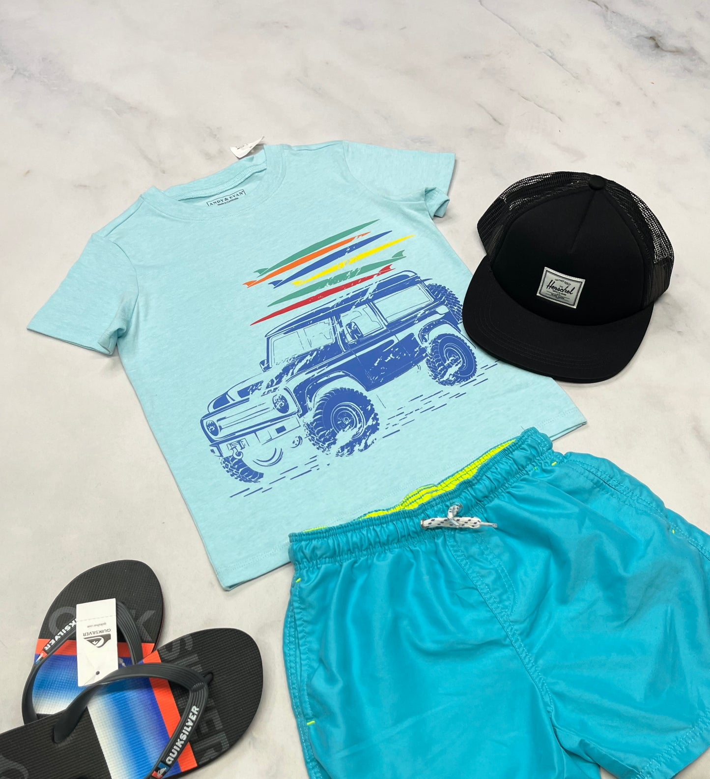 ☀️ T-Shirt : soft +5-6 ans garçon neuf !