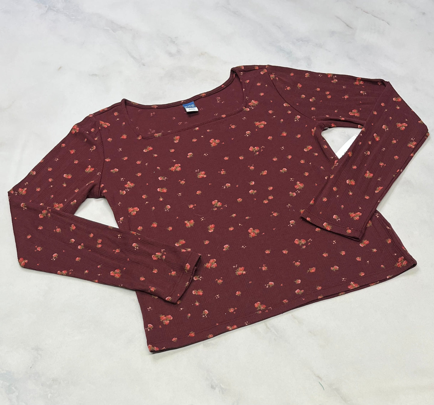 ..Manche longue : RIB ./moulant texturé neuf fait 12-13 ans mi- hanche stretch.