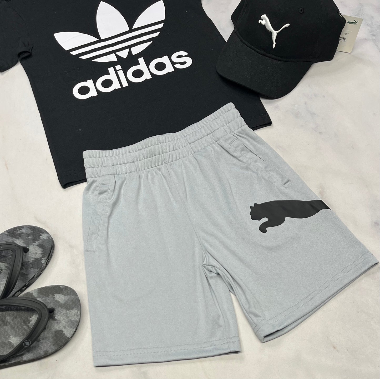 🌵 Bermuda : Puma gris en tissu de sport 6 ans garçon neuf !