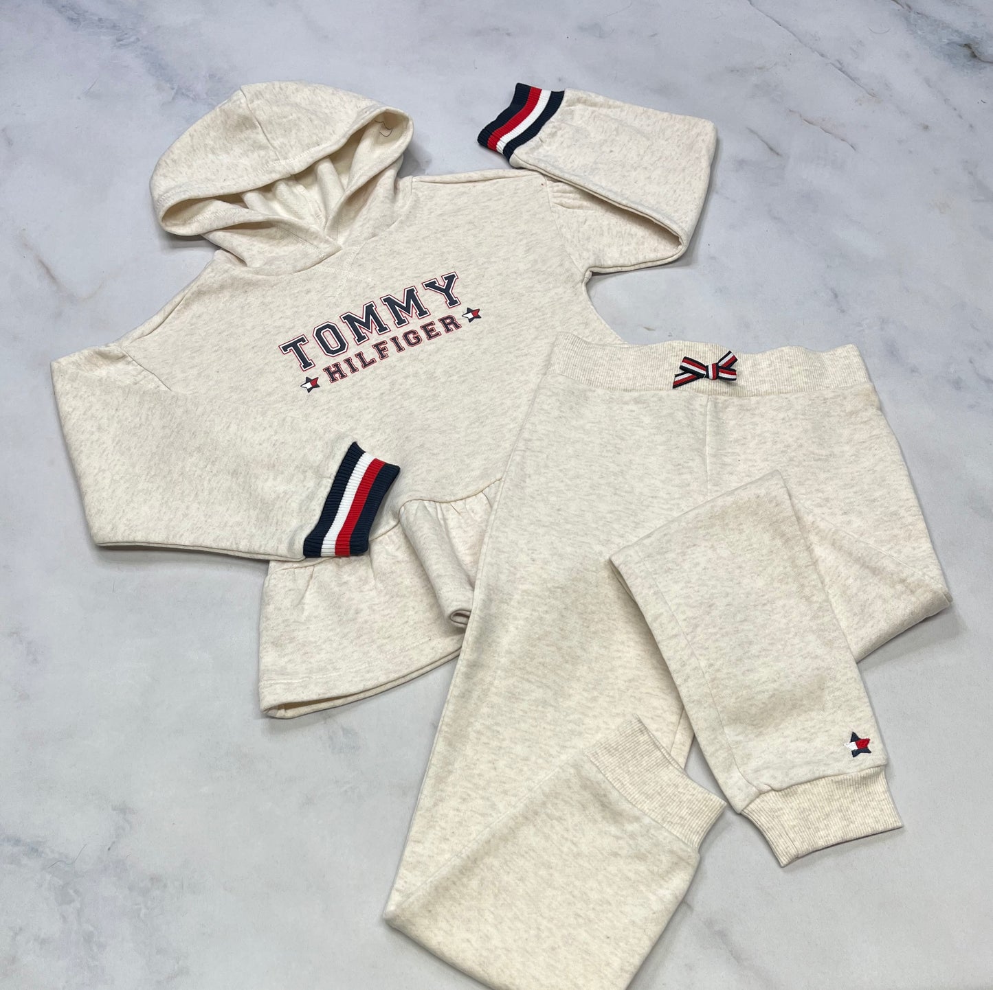 TOMMY : ensemble neuve 6 ans