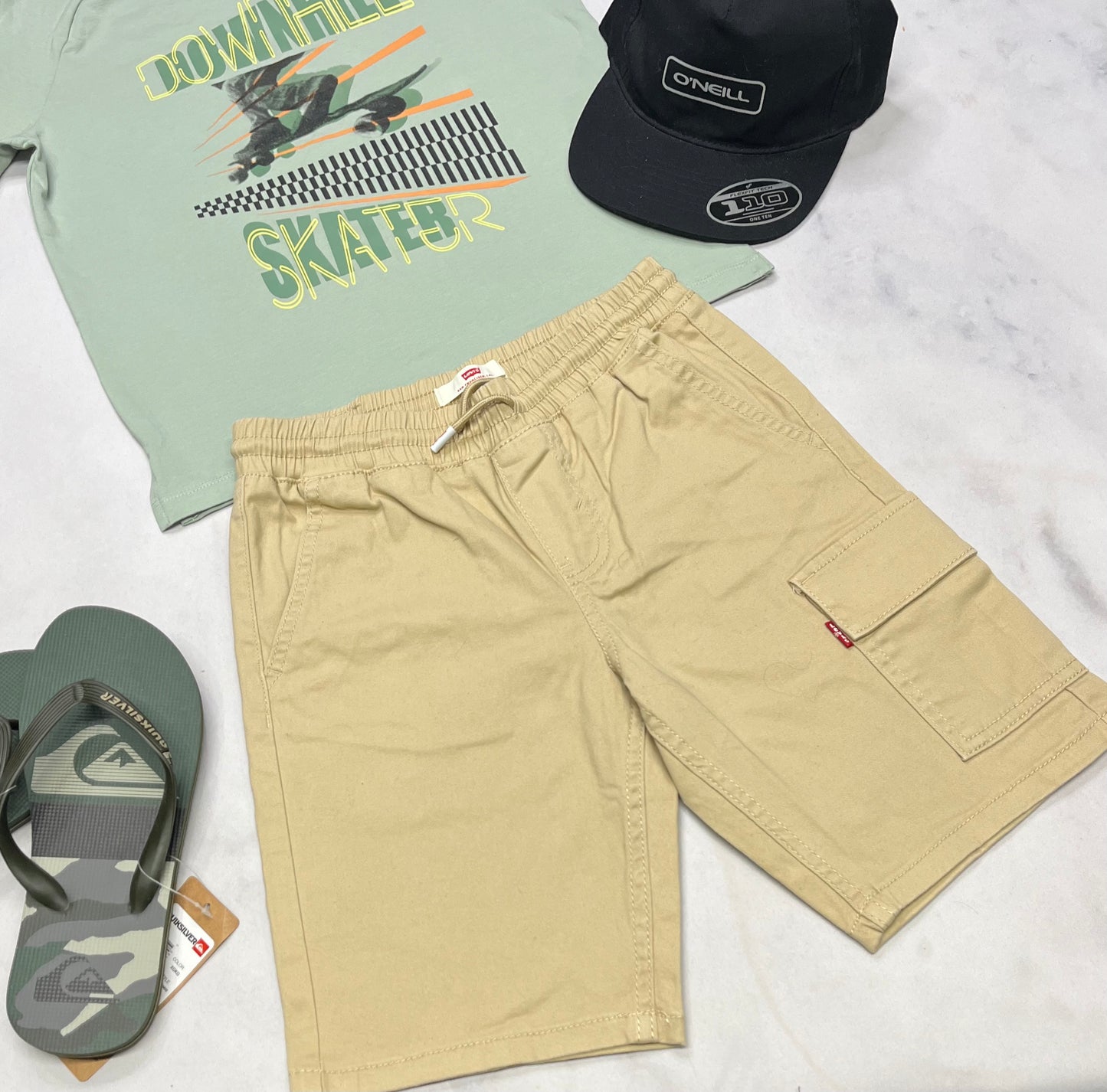 🌴 Bermuda : cargo Levis 8 ans garçon mou confo neuf !